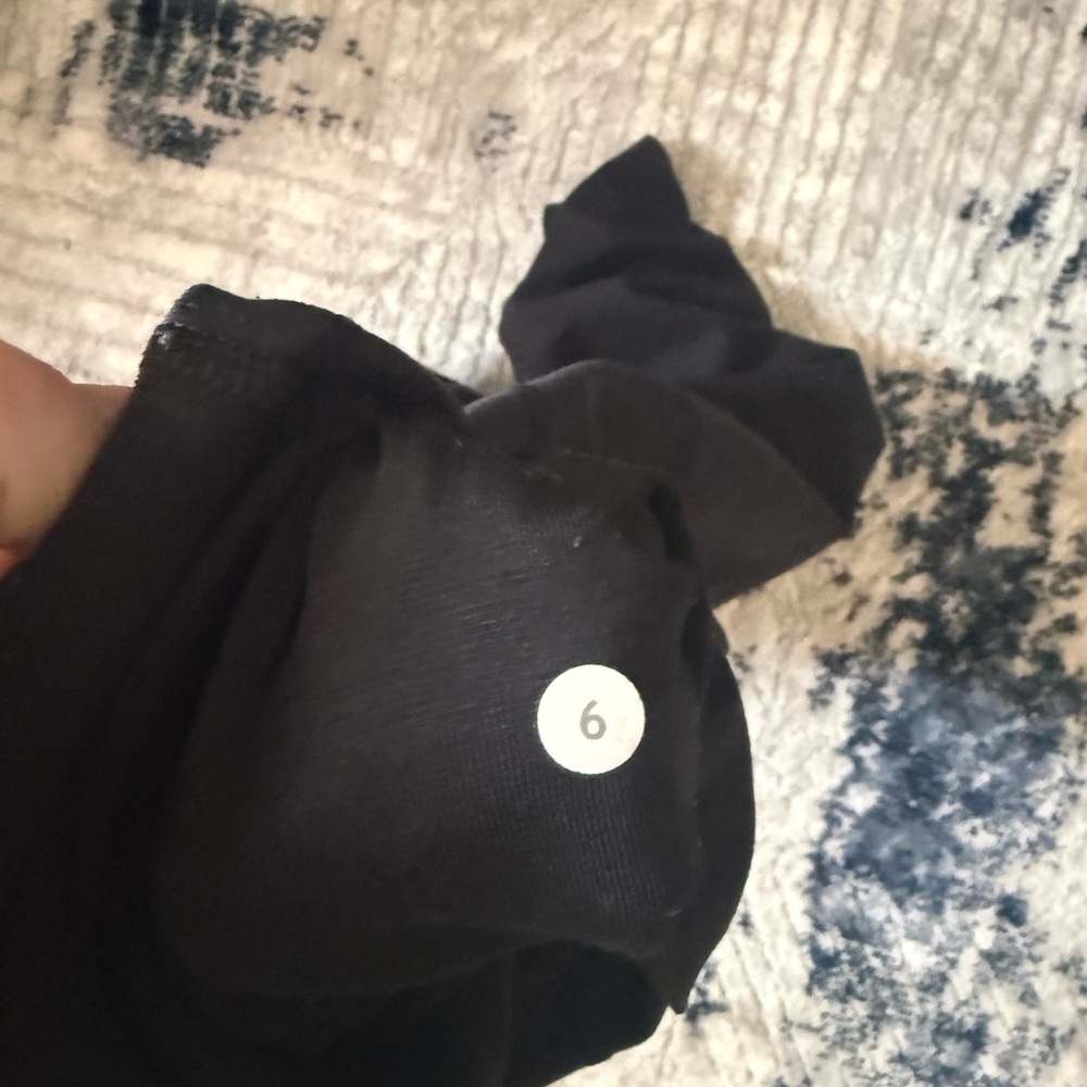 lululemon Black High-Waisted Leggings size 6 - Picture 4 of 4